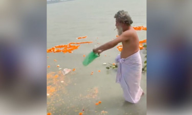 মেঘনার ভাঙন রোধে ‘ফুল ভোগ’ কথিত পীরের, ভিডিও ভাইরাল