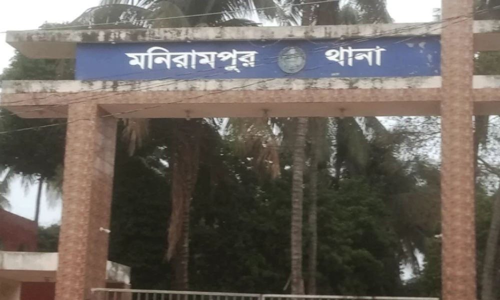 ইভটিজিংয়ের প্রতিবাদ করে খুন হলেন নানা