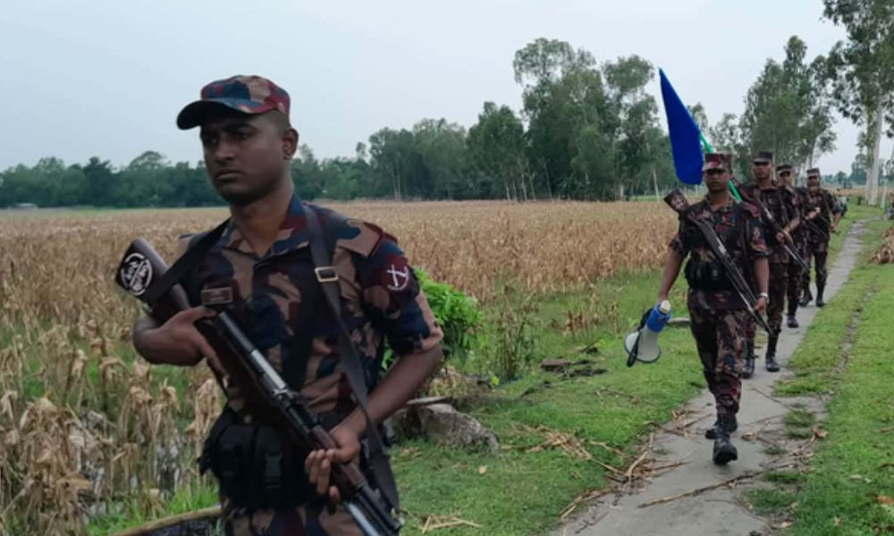 দেশের একাধিক সীমান্তে আলো নিভিয়ে আবারও পুশইনের চেষ্টা বিএসএফের