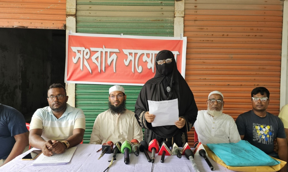 ঈশ্বরদীতে দোকান দখল চেষ্টার অভিযোগ বিএনপির নেত্রীর বিরুদ্ধে