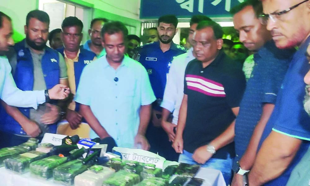 প্রাইভেট কারে থাকা গ্যাস সিলিন্ডারে মিলল সাড়ে তিন কোটি টাকার ইয়াবা