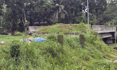 ভূমি অধিগ্রহণ জটিলতায় সেতুর কাজ বন্ধ