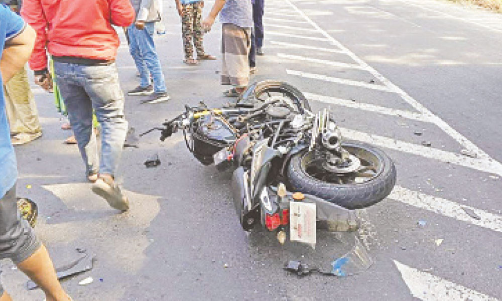 বাইক দুর্ঘটনায় দিনে নিহত ৭