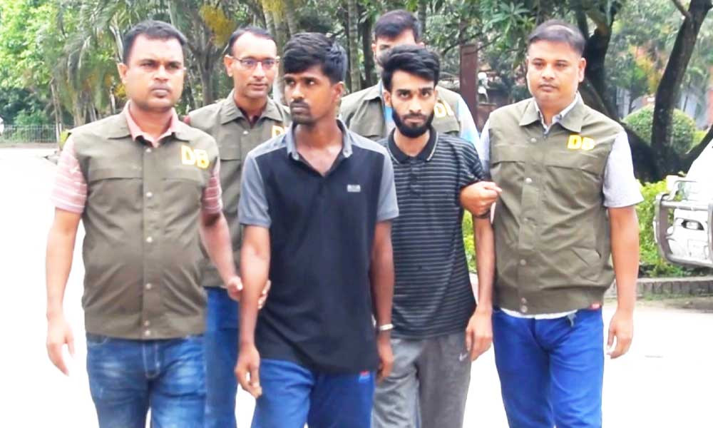 পাবনায় সন্তানের সামনে বাবাকে গুলি করে হত্যা, গ্রেপ্তার ৩