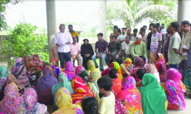 কেরানীগঞ্জে ১২৭৯ দরিদ্র পরিবার পাচ্ছে ফ্যামেলি কার্ড