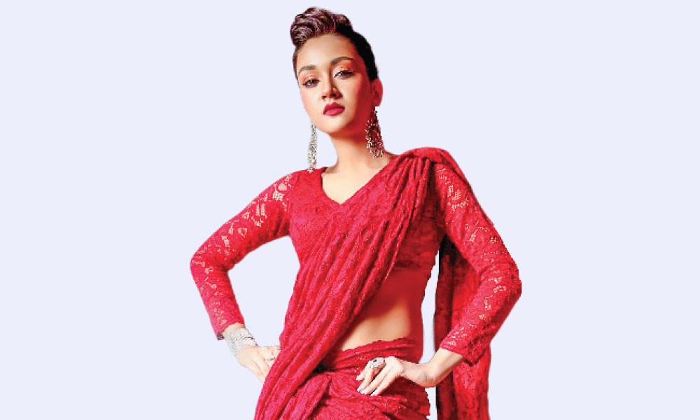 মাঝেমধ্যে দু-একটি কবিতা লিখি