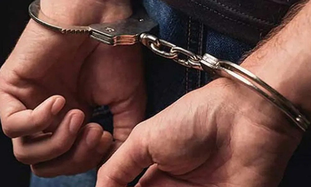 দাউদকান্দিতে নিষিদ্ধ সংগঠনের সদস্যসহ গ্রেপ্তার ৪
