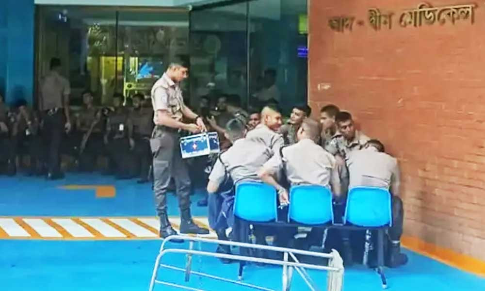 আদ্-দ্বীন হাসপাতালে পুলিশ মোতায়েন