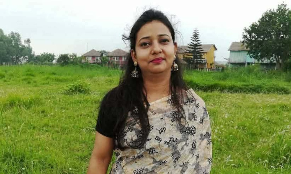 ছিনতাইকারীর টানে প্রাণ গেল পার্বতীপুরের সোমার