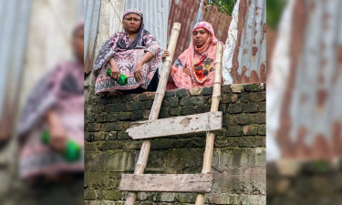 বাড়ির প্রবেশপথ বন্ধ, ৩ বছর ধরে গৃহবন্দি কামরুন নাহার