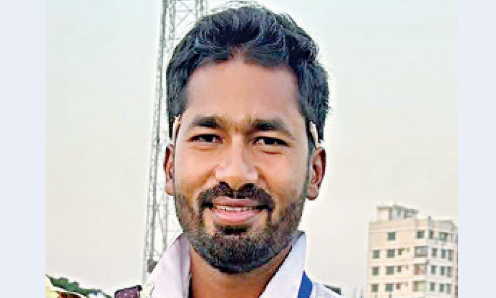 বাংলাদেশ টেস্ট দলে তাওহিদ-রবিউল