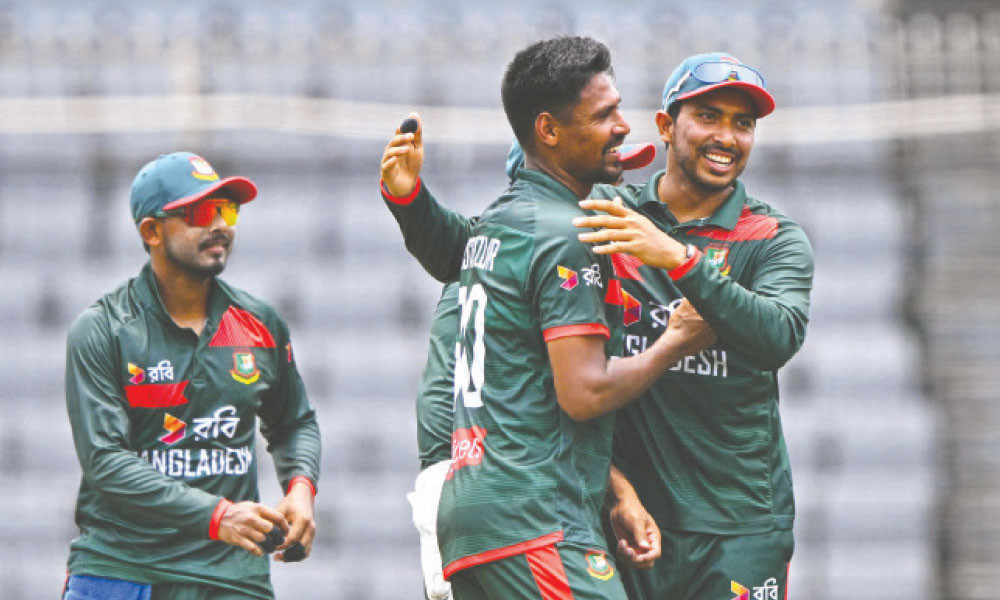 অস্ট্রেলিয়াকে হারিয়ে ইতিহাস