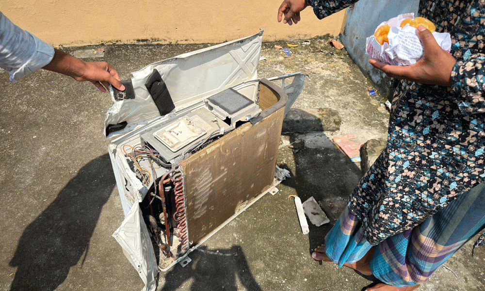 মসজিদের ৬ এসি ভেঙে কম্প্রেসার-তামার পাইপ চুরি