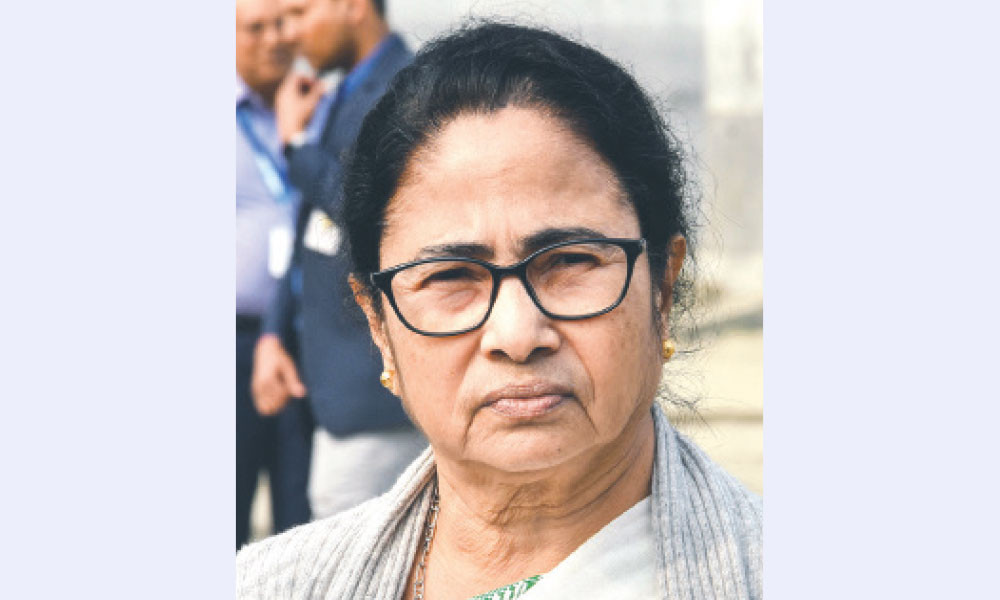 কলকাতায় মমতার বিরুদ্ধে মামলা