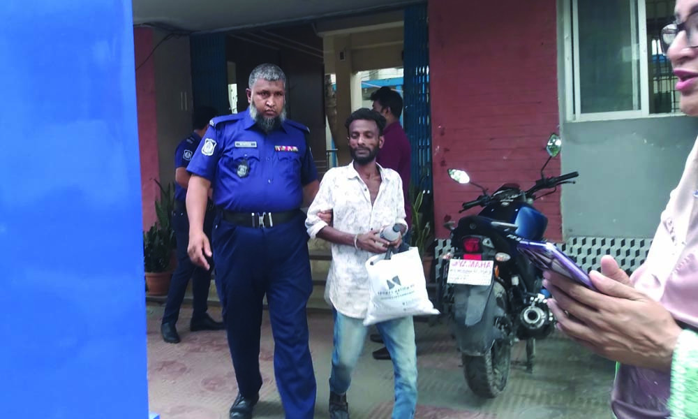 লাকসামে ওয়ারেন্টভুক্ত পলাতক আসামি গ্রেপ্তার