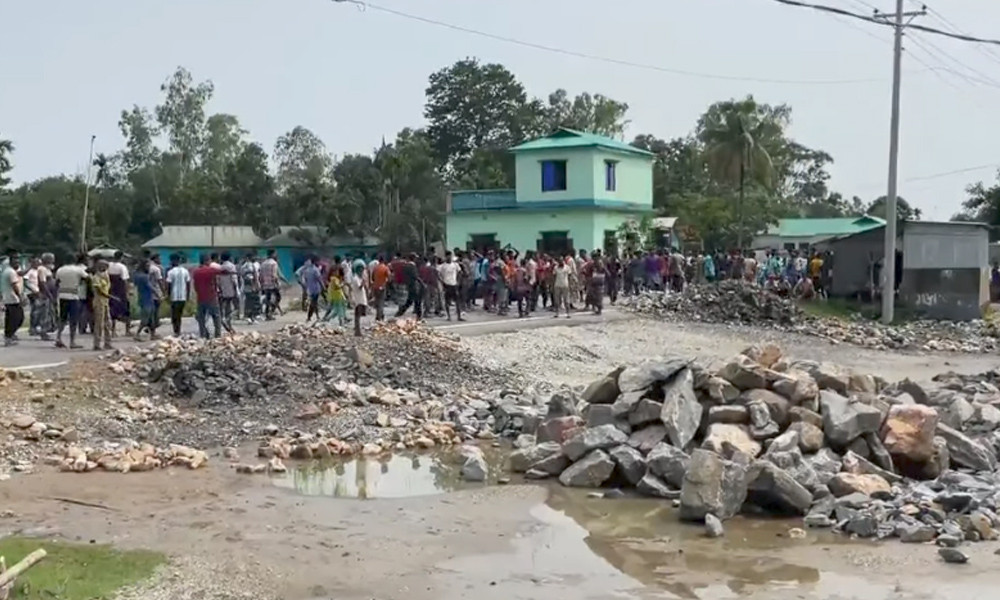 নাকুগাঁও স্থলবন্দর ৪ দিন ধরে বন্ধ