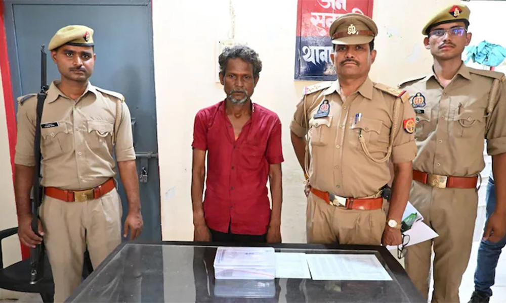 প্রেমের বিয়ে মেনে নেয়নি পরিবার, থানাতেই মেয়েকে কুপিয়ে হত্যা করলেন বাবা