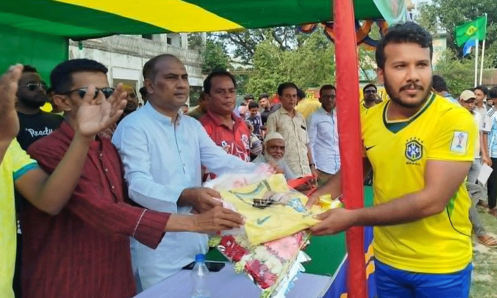 ঝিনাইদহে আর্জেন্টিনা-ব্রাজিল সমর্থকদের প্রীতি ম্যাচ, গোলশূন্য ড্র