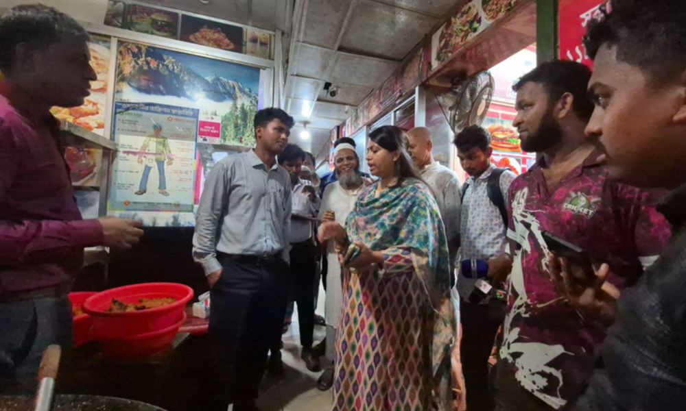 মাদারীপুরের সেই রেস্তোরাঁয় ভ্রাম্যমাণ আদালতের অভিযান, ১ লাখ টাকা জরিমানা