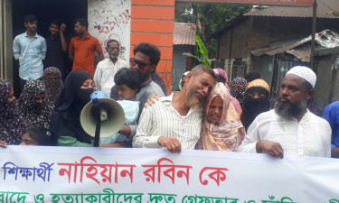 ‘আমার বুক যারা খালি করেছে তাগর ফাঁসি চাই’