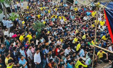 জকসুর উদ্যোগে জায়ান্ট স্ক্রিনে বিশ্বকাপ দেখার আয়োজন