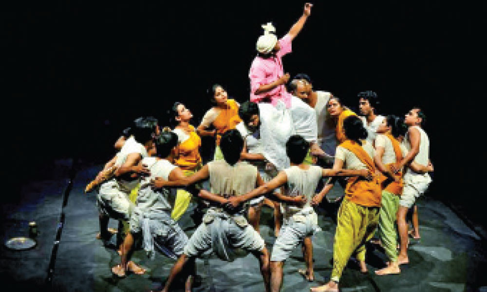 ‘থিয়েটারের গান’-এ প্রথম দল আরণ্যক