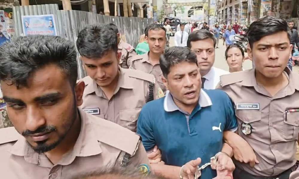 জুলাই হত্যাচেষ্টা মামলায় সাবেক কাউন্সিলর মানিক ফের গ্রেপ্তার