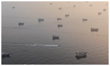 যুক্তরাষ্ট্র-ইরান সমঝোতায় হরমুজ খোলার খবরে যা যা ঘটল