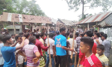 লালমনিরহাটে শিশুর লাশ উদ্ধার ঘিরে উত্তেজনা, ডিসি-এসপির গাড়ি ভাঙচুর