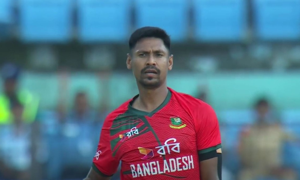 পাওয়ার প্লেতে টাইগারদের ঝুড়িতে দুই উইকেট