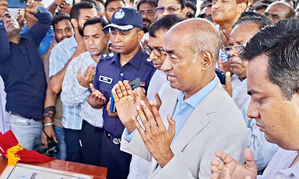 ঝিনাইদহে অত্যাধুনিক কসাইখানা উদ্বোধন করলেন আইনমন্ত্রী