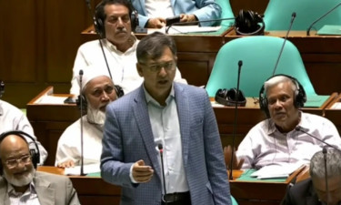মায়ানমার সীমান্তে কাঁটাতারের বেড়া দেওয়া হবে : স্বরাষ্ট্রমন্ত্রী