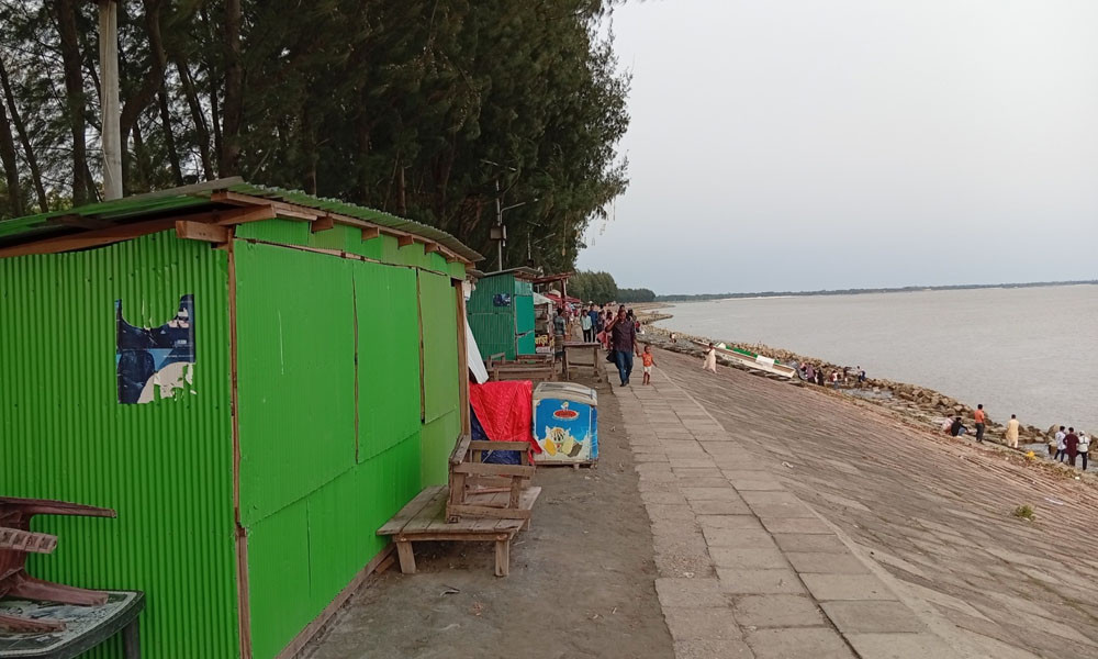 মেঘনাপারের ‘মিনি কক্সবাজারে’ অবৈধ স্থাপনা