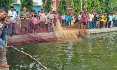 দিনাজপুরে বিদ্যালয়ের পুকুরে গোসলে নেমে শিক্ষার্থী নিখোঁজ
