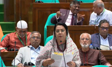 ১৪ উড়োজাহাজ কিনতে মার্কিন বোয়িংয়ের সঙ্গে চুক্তি হয়েছে : বিমানমন্ত্রী