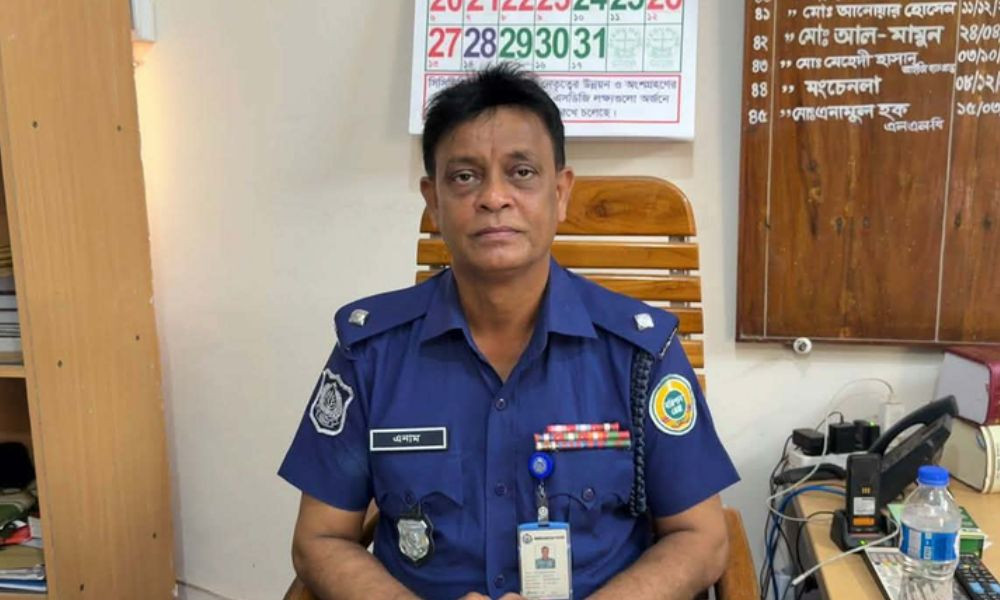 নারীর সঙ্গে অসৌজন্যমূলক আচরণের অভিযোগ, পাথরঘাটার ওসি প্রত্যাহার