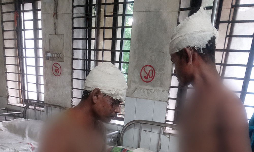 পাকুন্দিয়ায় জমি নিয়ে বিরোধে ৪ জনকে কুপিয়ে জখমের অভিযোগ