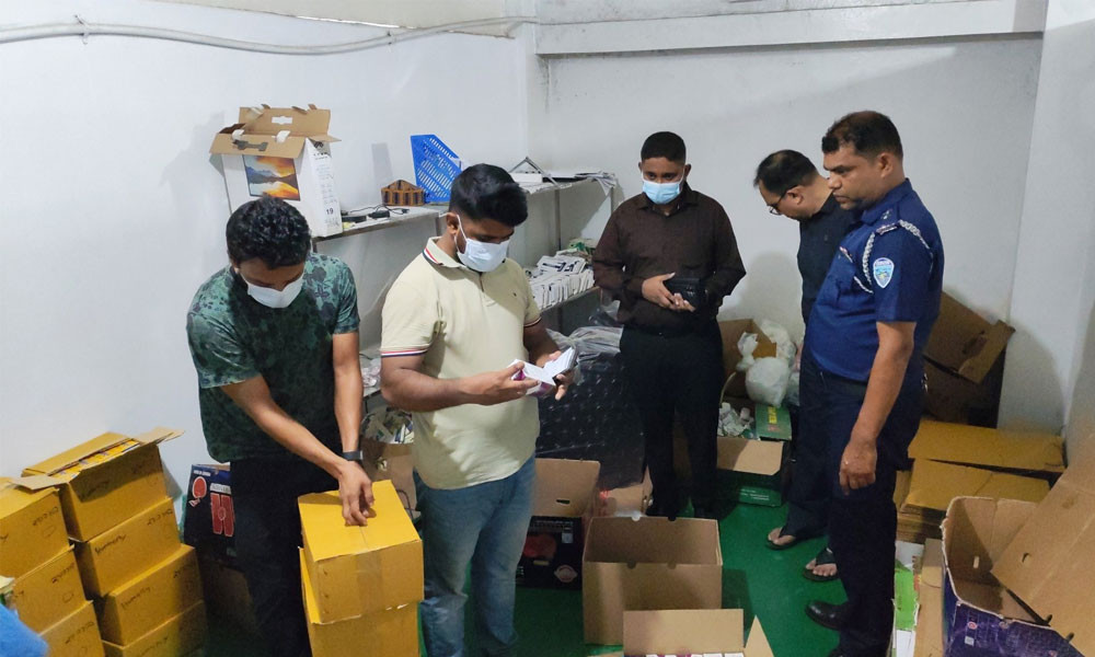 কুমিল্লায় অনুমোদনহীন ২২ পদের ওষুধ জব্দ