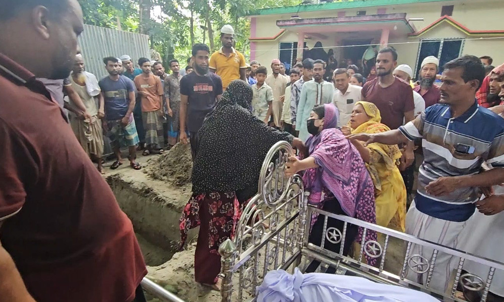 ভোলায় সম্পত্তি বিরোধের জেরে বাবার লাশ দাফনে সন্তানদের বাধা