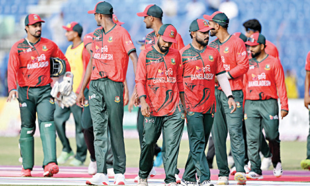 হোয়াইটওয়াশ এড়াতে পারল না বাংলাদেশ