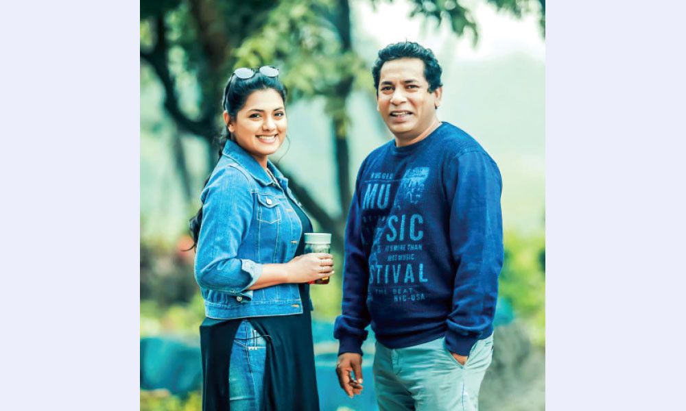 রাত গভীর হয়