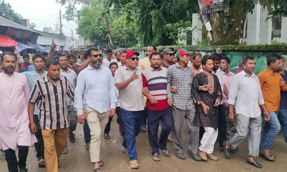 আ. লীগের প্রতিষ্ঠাবার্ষিকীতে নৈরাজ্য ঠেকাতে কেন্দুয়ায় বিএনপির বিক্ষোভ