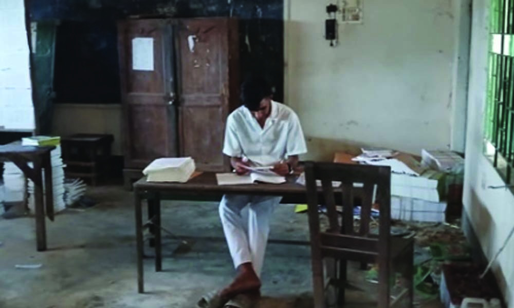 ১০ম শ্রেণির শিক্ষার্থীকে দিয়ে এসএসসির উত্তরপত্র মূল্যায়নের অভিযোগ, ভিডিও ভাইরাল
