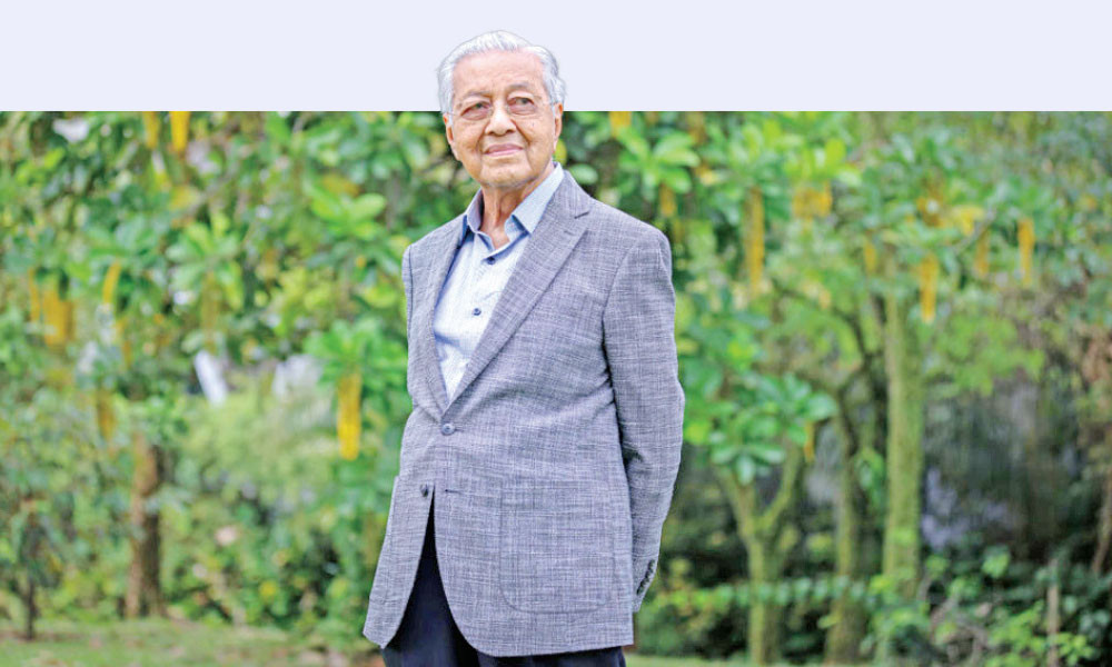 মেডিক্যাল ছাত্রের হাতেই বদলে গেল মালয়েশিয়া