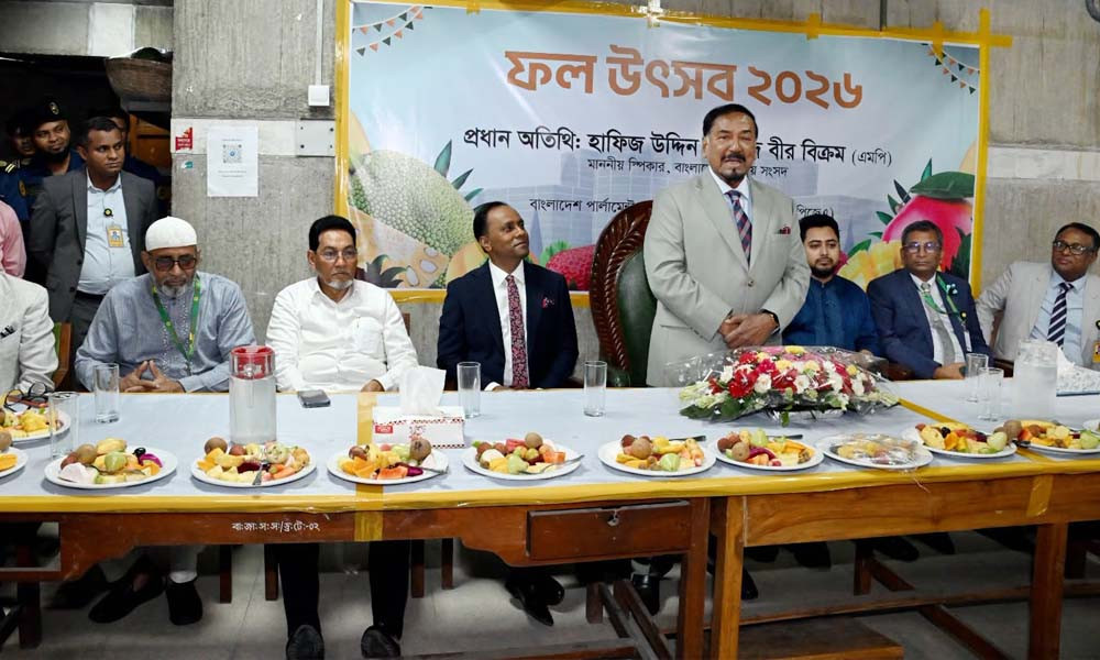গণতন্ত্রকে প্রাতিষ্ঠানিক রূপ দিতে সংবাদমাধ্যম কাজ করতে পারে : স্পিকার