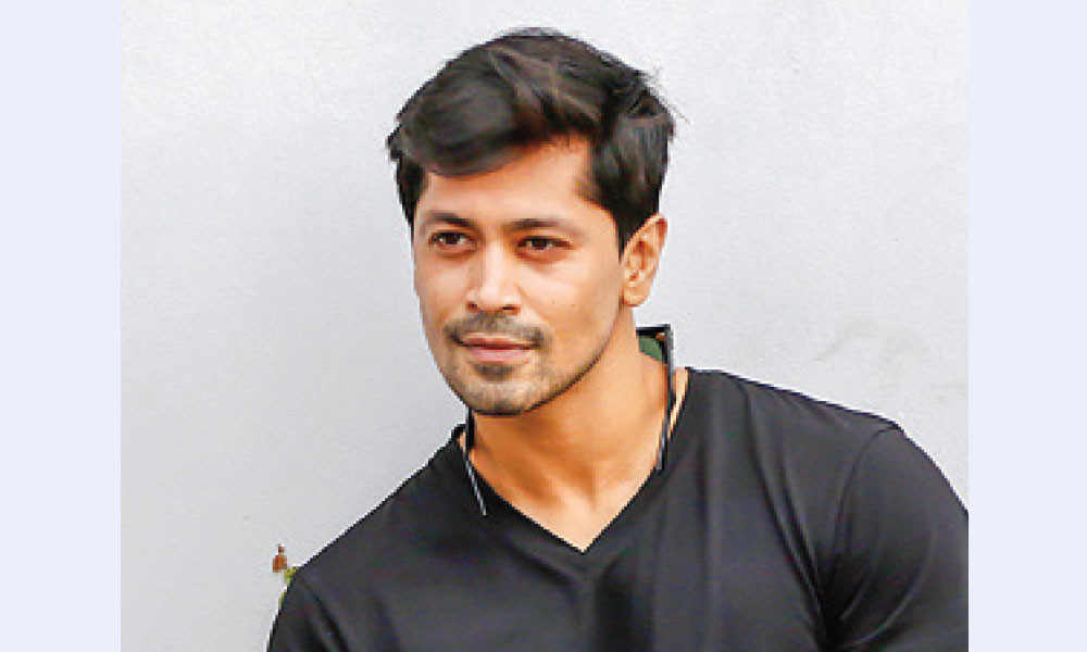 শাকিবের ‘সোলজার’ সঙ্গী সুমন