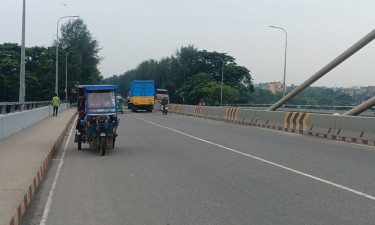 উল্টো পথে অটোরিকশার দৌরাত্ম্য