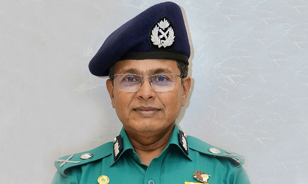 কার্নিশে ঝুলে থাকা তরুণকে গুলি, হাবিবসহ তিনজনের মৃত্যুদণ্ড