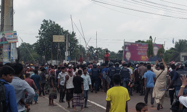 আধিপত্য বিস্তার নিয়ে ১০ গ্রামের বাসিন্দাদের মধ্যে সংঘর্ষ, আহত অর্ধশত