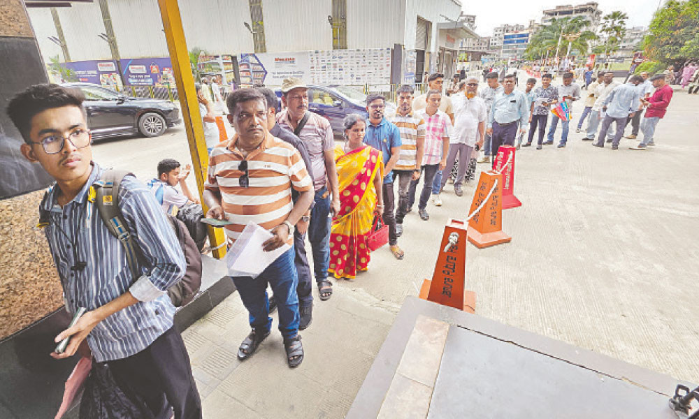 দুই বছর পর চালু ভারতের পর্যটক ভিসা